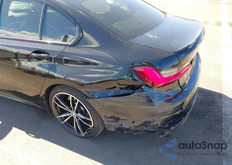 2021 BMW 3 Series M340I z USA, uszkodzony, nr VIN 3MW5U7J06M8B54495